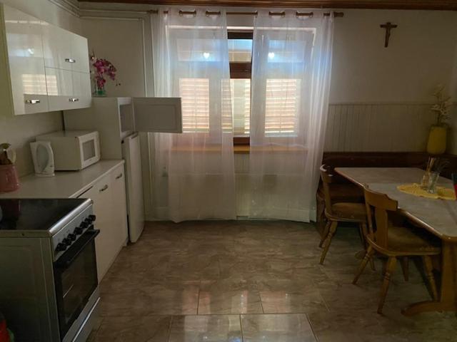 Zivahna Hisa Villa Sveti Jurij ob Scavnici Luaran gambar